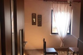 SHITET APARTAMENT 3+1 TEK RRUGA E ELBASANIT !, Venta