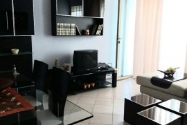 Jepet me qera apartament 2+1 tek 'Qendra Kristal', Ενοικίαση