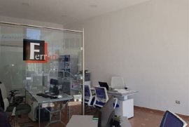 Jepet me qera ambient komercial tek 'Rruga e Bogda, Ενοικίαση