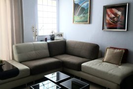 Jepet me qera apartament 2+1 tek 'Qendra Kristal', Ενοικίαση