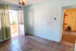 Mundesi: 1+1 e madhe (58m2 neto) Shk. Baletit , Sale