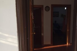 SHITET APARTAMENT 1+1 I MOBILUAR,LEZHE, Shitje