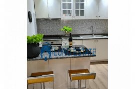 Tirane, shes apartament 1+1+A+BLK Kati 8, 86 m², Πώληση