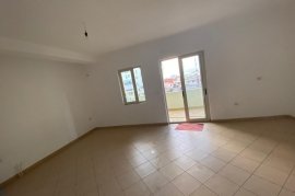 Shitet apartament 1+1 te Komuna e Parisit!, Verkauf