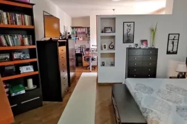 Okazion te St.Trenit... Apartament 3+1 me Hipoteke, Shitje