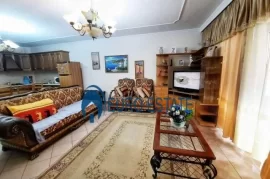 Tirane,shes Apartament 3+1,163 m2-Komuna e Parisit, Shitje