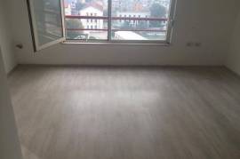 Shitet apartament 1+1, tek Hipoteka, 800 euro m2, Shitje