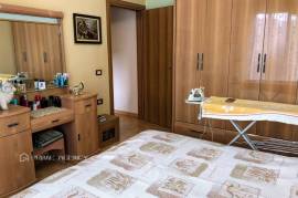 Shitet :Apartament 1+1/ Kryqëzimi "Komuna e P, Πώληση