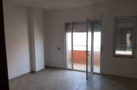 Apartament ne Plazhin e Golemit, Shitje