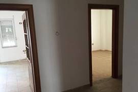 Apartament ne Plazhin e Golemit, Shitje