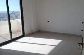 SHITET APARTAMENT NË LAGJEN GAFURR MUÇO, LUSHNJE, Vente