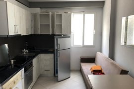 APARTAMENT ME QERA 1+1 RR.FORTUZI, Ενοικίαση