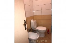 SHITET APARTAMENT 2+1 PRANE EL SAHARASE,UNAZA E RE, Shitje