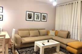 Jepet me qera apartament 2+1 tek Zogu i Zi., Ενοικίαση