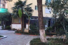 Shitet apartament 1+1, Golem, Πώληση