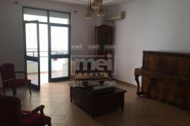 Shitet apartament 2+1 afer shkolles 1 Maji , Venta