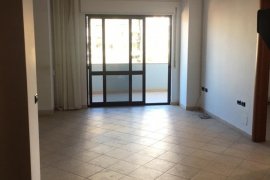 APARTAMENT ME QIRA 1+1  NE BLLOK , Qera