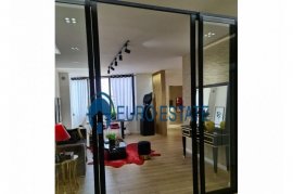 Tirane, shes Apartament 2+1,Kati 4,130 m²(KOMUNA), Eladás