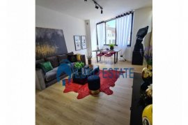 Tirane, shes Apartament 2+1,Kati 4,130 m²(KOMUNA), Πώληση