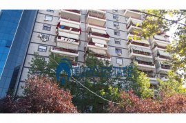 Tirane, jap me qera Kati 2, 200 m² 1.200 Euro , Location