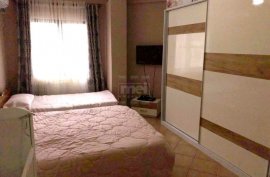 Stacioni i Trenit, shitet apartament 2+1+2, Shitje