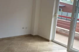 Jepet me qira apartament 2+1 kompleksi kolombo..!!, Qera