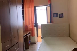 Apartament 4+1 me qera në “Laprakë”, Qera