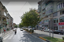 Dyqan me qera te sheshi Wilson ne Tirane, Location