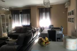 Shitet apartament 3+1 në "Unaze te Re", Venta