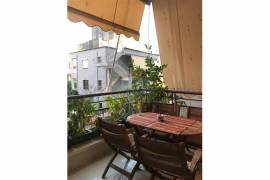 Shitet apartament 3+1 prane 21 Dhjetorit, Vente