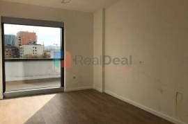 Shitet Apartament 2+1 Tek Rr Elbasanit, Sale