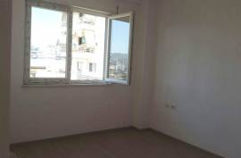 Apartament 1+1 ne shitje prane gjimnazit Partizani, € 81.150,00, € 1.300,00