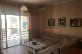 Ne Rrugen 5 Maj Shitet Super Apartament 1+1 , Venta