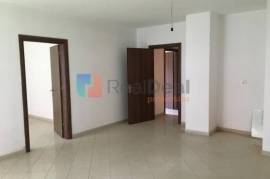 Astiri, Shitet Apartament 2+1 Me Verende Te Madhe , Vente