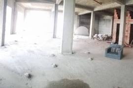 310 m2 , Ambient Super i Madh - Liqeni i Thate, Alquiler