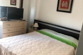 Jepet me qira apartament 2+1 te Rruga Kavajes , Alquiler