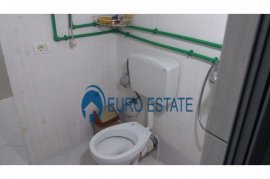 Tirane, shes dyqan Kati 1, 35 m² 38.000 Euro (Rrug