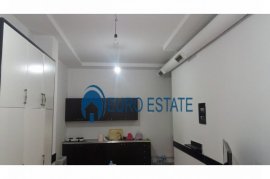 Tirane, shes dyqan Kati 1, 35 m² 38.000 Euro (Rrug