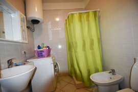 Shitet Apartament 2+1 ne qender te Sarandes, Shitje