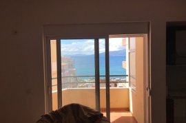 Shitet Apartament me pamje nga deti, Πώληση