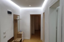 APARTAMENT ME QIRA 1+1, ZOGU ZI, Qera