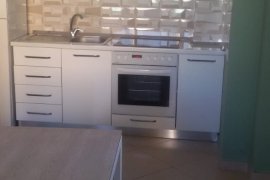 APARTAMENT PER QIRA 2+1 TEK RRUGA JERONIM DE RADA , Miete