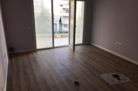 APARTAMENT NE SHITJE 1+1 TEK KOPSHTI BOTANIK, Eladás