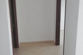 SHITET APARTAMENT 2+1 NË LAGJEN LONI DHAMO, LUSHNJ, Venta