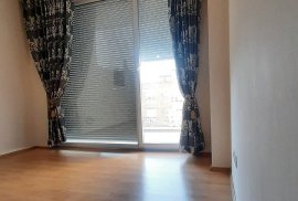 Apt 1+1+Bllk, ne Super Vendndodhje (21 Dhjetor), Bérlés