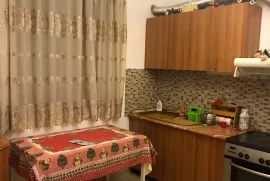 Apartament 2+1 me qira prane “Mozaikut te Tiranes”, Ενοικίαση