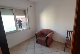  Shitet Apartament 2+1, Shitje