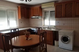 Jepet me qera apartament 2+1, Ενοικίαση