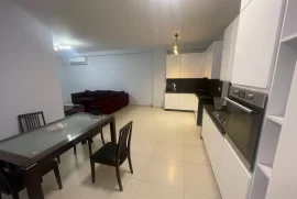 Jepet me Qera Apartament 2+1 pazari ri, Miete