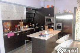 Apartament modern 2+1 shitje ne qender te Tiranes, Vente